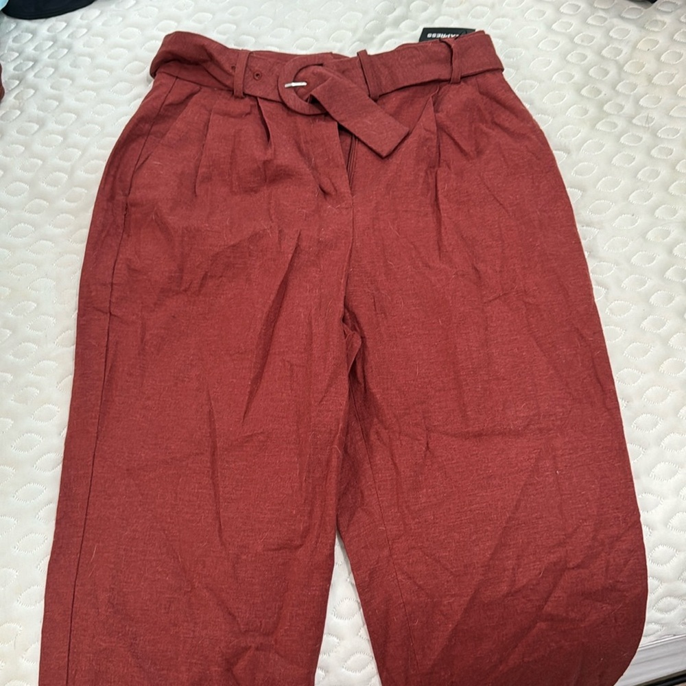NWT Express - Super High Rise Ankle Pants